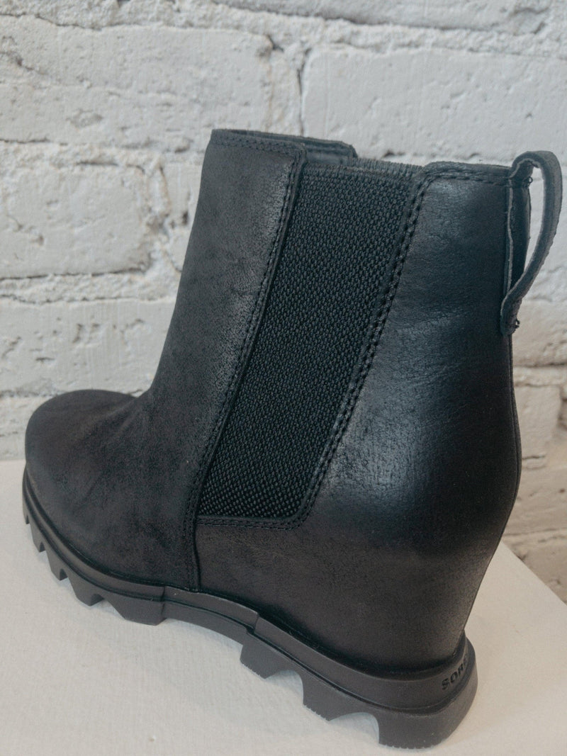 Sorel - Joan of Arctic Wedge III Chelsea - Black-Shoes-Yellow Umbrella